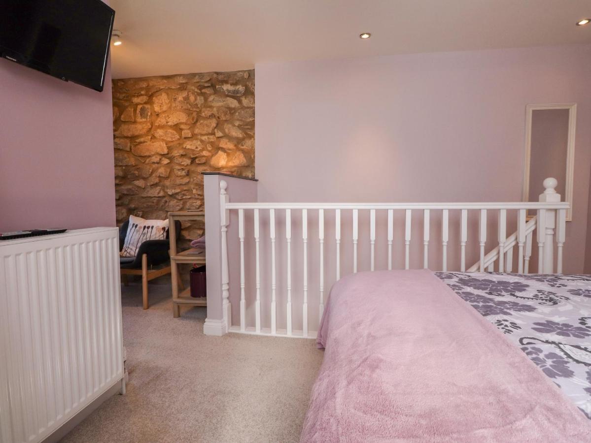 Villa Morawel Fach Newport  Esterno foto